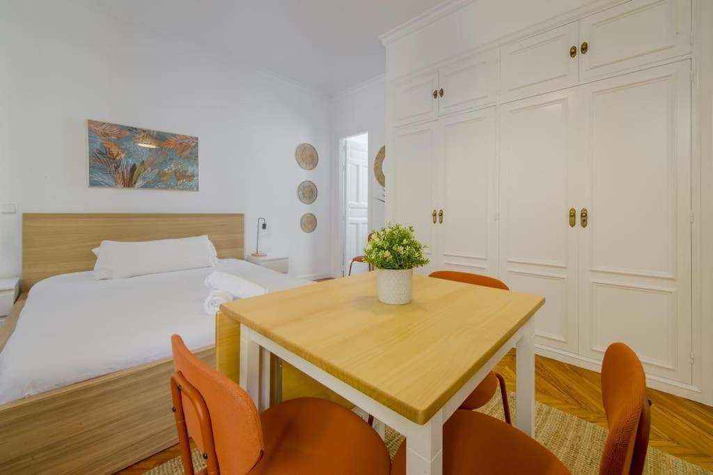 Petite E Chic Loft Para 3 En El Corazon De 马德里 外观 照片