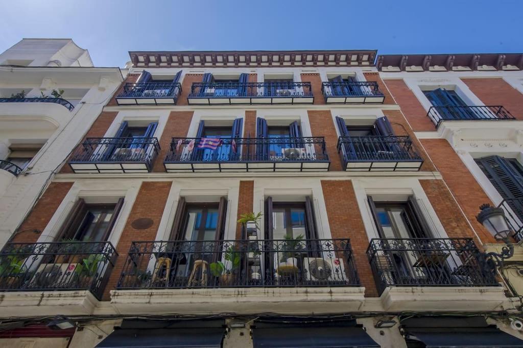 Petite E Chic Loft Para 3 En El Corazon De 马德里 外观 照片